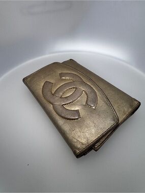 CHANEL Metallic Gold Leather Card Holder with CC Motif